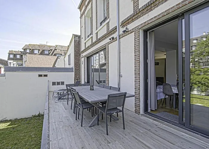 D'exception Au Coeur De Deauville, Jardin&cinéma Privé