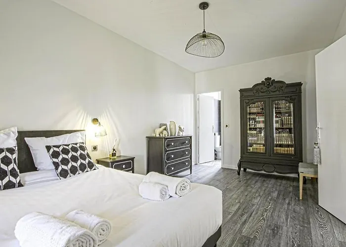 D'exception Au Coeur De Deauville, Jardin & Cinema Prive Villa